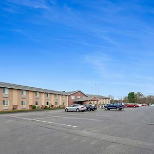 Americas Best Value Inn Foxboro Фоксборо Exterior photo