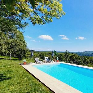 Вилла La Croix Des Landes Gite Ou Chambre D'Hote Avec Piscine A Chouvigny Exterior photo