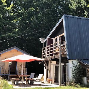 Вилла Charmant Chalet Dans Les Monts Du Forez Le Fayt Exterior photo