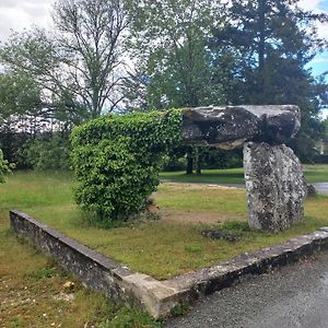 Bed and Breakfast Au Dolmen Брантом Exterior photo