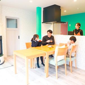 忍野八海まで車で４分！ワンランク上のアウトドアライフ堪能できる【Longevityvillage】A Минамицуру Exterior photo