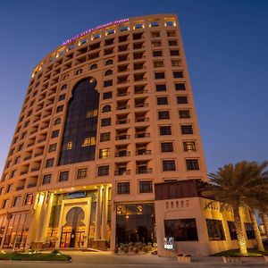 Mercure Grand Hotel Seef - All Suites Манама Exterior photo