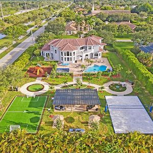 Вилла Luxury 8-Br With Pool, Basketball & Volleyball Плантейшен Exterior photo