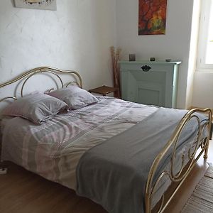 Bed and Breakfast Ancienne Boulangerie Сен-Совёр-ан-Пюизе Room photo