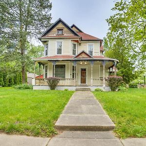 Вилла Charming Champaign Victorian With Deck! Exterior photo
