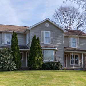 Вилла Maplewood Farmhouse Howland Corners Exterior photo