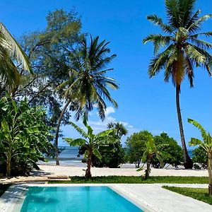 Lions Zanzibar Suite&Apartement With Private Pool - Luxury On The Seaside Bunju Exterior photo