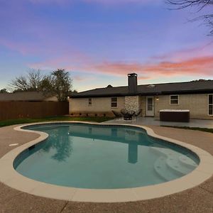 Texas Designer Home With Private Hot Tub And Pool Норт-Ричленд-Хиллс Exterior photo