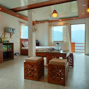 1 Bed Room & Living Room Luxury Suite With Amazing Valley View Chamba  Exterior photo