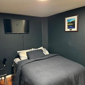 Fidelia Room C, Queen Bed Minutes From Newark Liberty International Airport And Newark Penn Station Ирвингтон Exterior photo