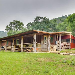 Вилла Rural And Horse-Friendly Cabin About 24 Mi To Bandera! Tarpley Exterior photo