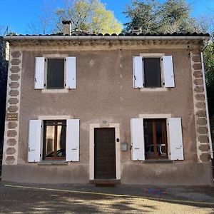 Вилла Typique Maison Cevenole Et Son Jardin Suspendu Lasalle Exterior photo