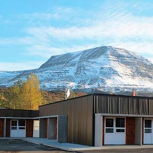 Отель Studio 22 Reydarfjordur Exterior photo