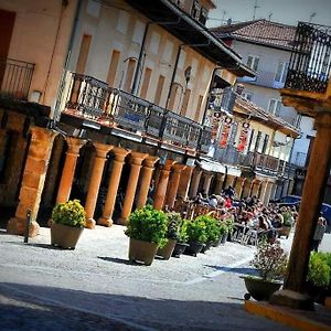 Plaza De Riaza Encanto Historico Exterior photo