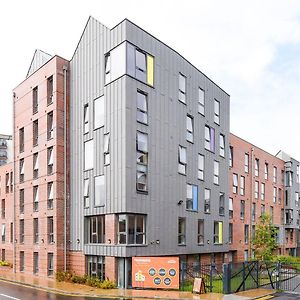 Modern Ensuite Rooms With Shared Kitchen At Tramways In Chester For Students Only Exterior photo
