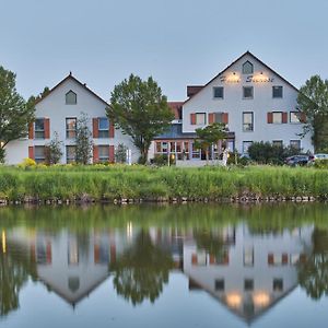 Landhotel Seerose Лангенценн Exterior photo