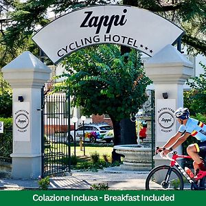 Zappi Cycling Hotel Риоло-Терме Exterior photo