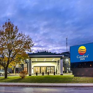 Comfort Inn Montreal Aeroport Пуэнт-Клер Exterior photo