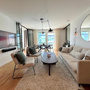 Newly Produced And Bright Apartment Close To Metro Солна Exterior photo