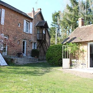 Вилла Chez Santia Brinon-sur-Sauldre Exterior photo