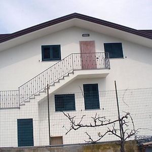 Ferienwohnung Mit Grill In Gepflegter Umgebung Zwischen Dem See Varano Foggia Und Der Adria Фоче-Варано Exterior photo