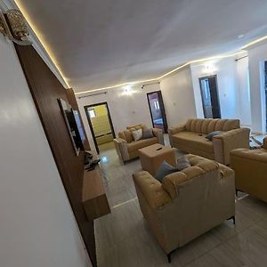 Апартаменты King-Size 2-Bed-Apt With 24Hrs Pwr & Wifi Лагос Exterior photo