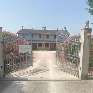 Вилла Quattroventi Casa Vacanza Montecchio  Exterior photo