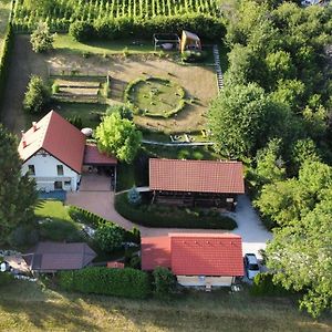 Отель Hay Barn Unique Experience Visole Словенска-Бистрица Exterior photo