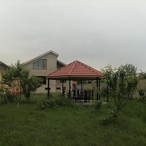 Вилла Ailənizlə Birlikdə Goezəl Məkanda Dincəlin Губа Exterior photo