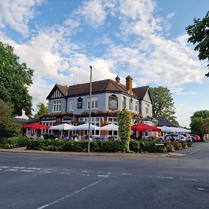 Jose Pizarro The Swan Inn Эшер Exterior photo