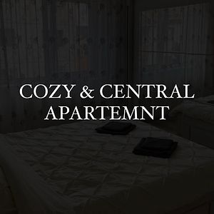 Cozy & Central Apartment Аюд Exterior photo