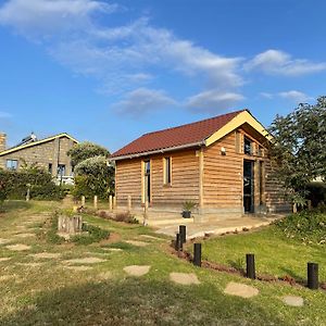 Апартаменты Cosy Wood Cabin For 2 In Naivasha! Elwai Visitor Centre Heni Village Exterior photo