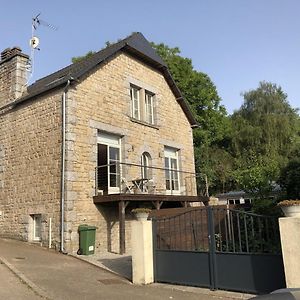 Вилла Maison Rose La Vicomte-sur-Rance Exterior photo