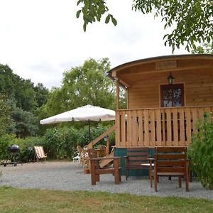 Вилла **Roulotte Cosy Avec Piscine, Petanque Et Jardin Pres De La Maison De George Sand** - Fr-1-591-77 Mouhers Exterior photo