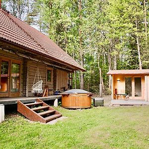 Вилла Quiet Log House, Vaikne Palkmaja, Saun Ja Kuemblustuenn Rannakula  Exterior photo