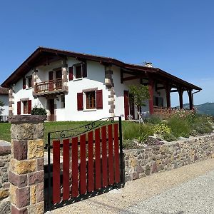 Вилла Location D'Une Maison Typique Du Pays Basque Caro  Exterior photo