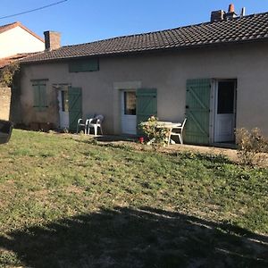 Вилла Charmante Maison A Mouterre Silly Avec Jardin Et Terrasse Exterior photo