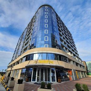 Апартаменты В Апарт-Отеле Sunrise Батуми Exterior photo