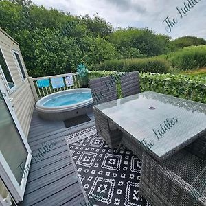 Отель The Liddle Hot Tub Getaway Таттершолл Exterior photo