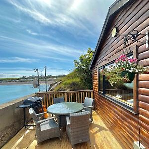 Апартаменты Cosy Portmor Log Cabin- Sea Views, Deck & Relaxation Malin Head Exterior photo