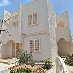 Villa A Proximite De La Plage Djerba Мидун Exterior photo