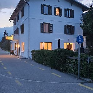 Отель Landgasthof Zum Glenner Ilanz/Glion Exterior photo