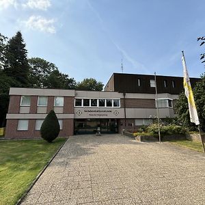 Отель Haus Der Begegnung - Schoenstattzentrum Im Bistum Aachen Baesweiler Exterior photo