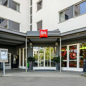 Отель Ibis Zuerich Messe Airport Exterior photo