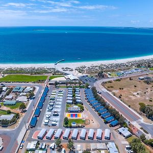 Отель Jurien Bay Tourist Park Exterior photo