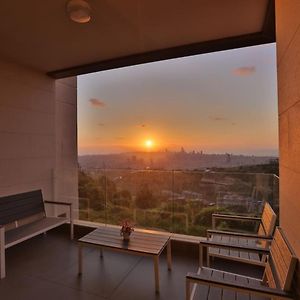 Апартаменты Mansourieh Vista Retreat 2Br Apt W Stunning View Exterior photo