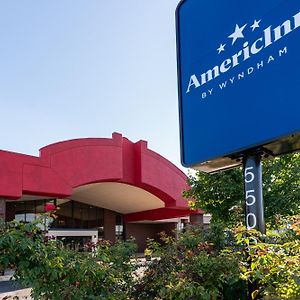 Americinn By Wyndham Grand Rapids Airport North Каскейд Exterior photo