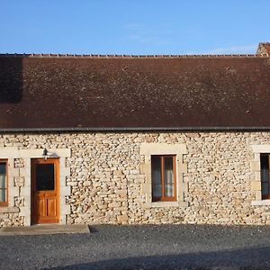 Вилла Charmant Gite En Brenne Avec Jardin, Piscine Partagee Et Proximite Sentiers De Randonnee - Fr-1-591-99 Prissac Exterior photo