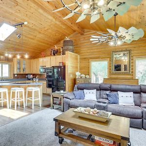 Вилла Pet-Friendly Cabin With Mtn View In South Weber! Exterior photo