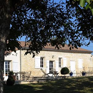 Вилла Chateau Doyac Saint-Seurin-de-Cadourne Exterior photo